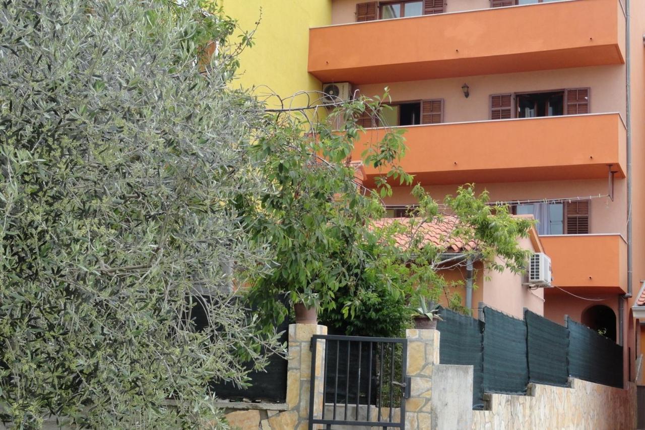 With A Parking Space - 20673 Appartamento Pola